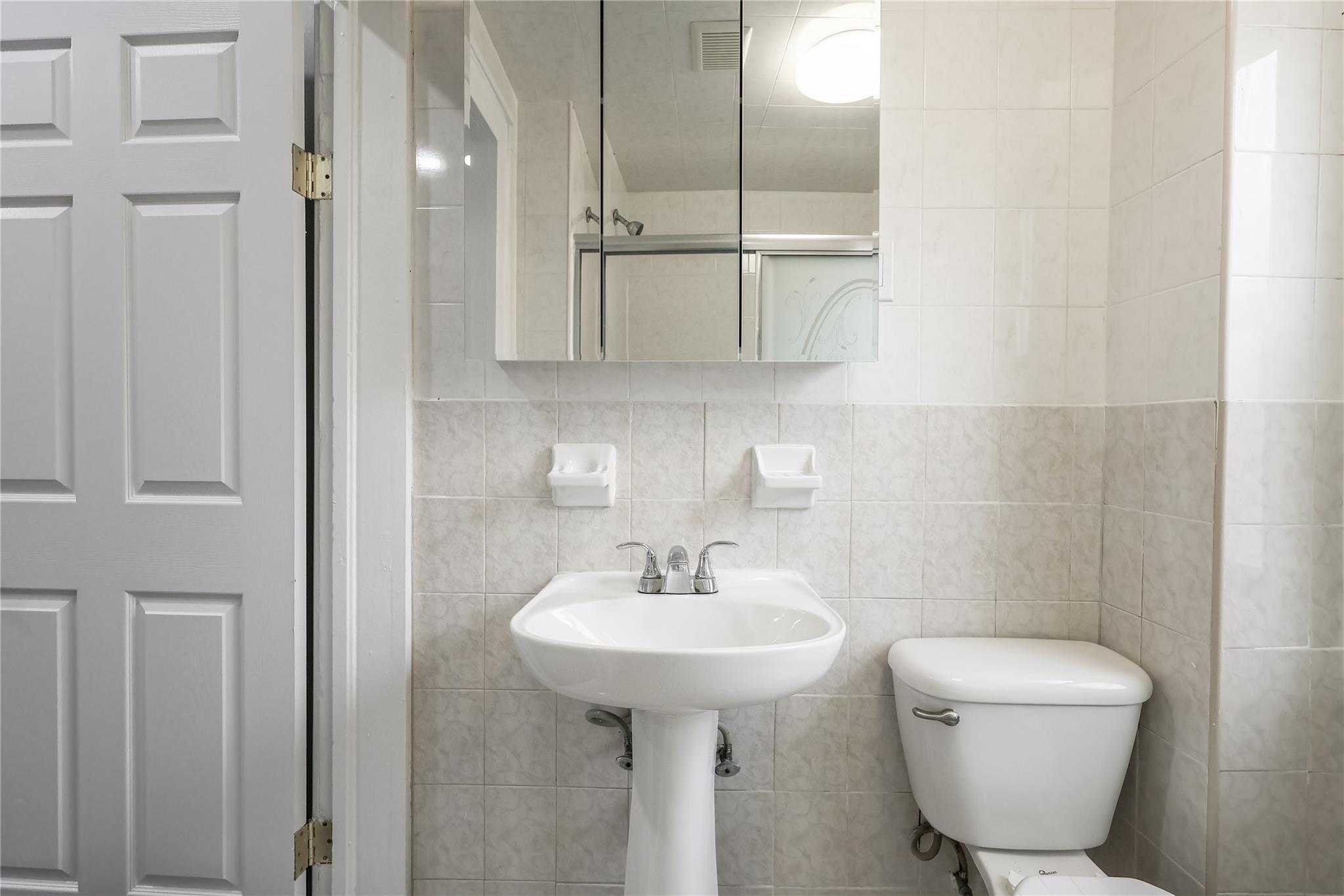 Apartment Hale  Brooklyn, NY 11208, MLS-848068-20