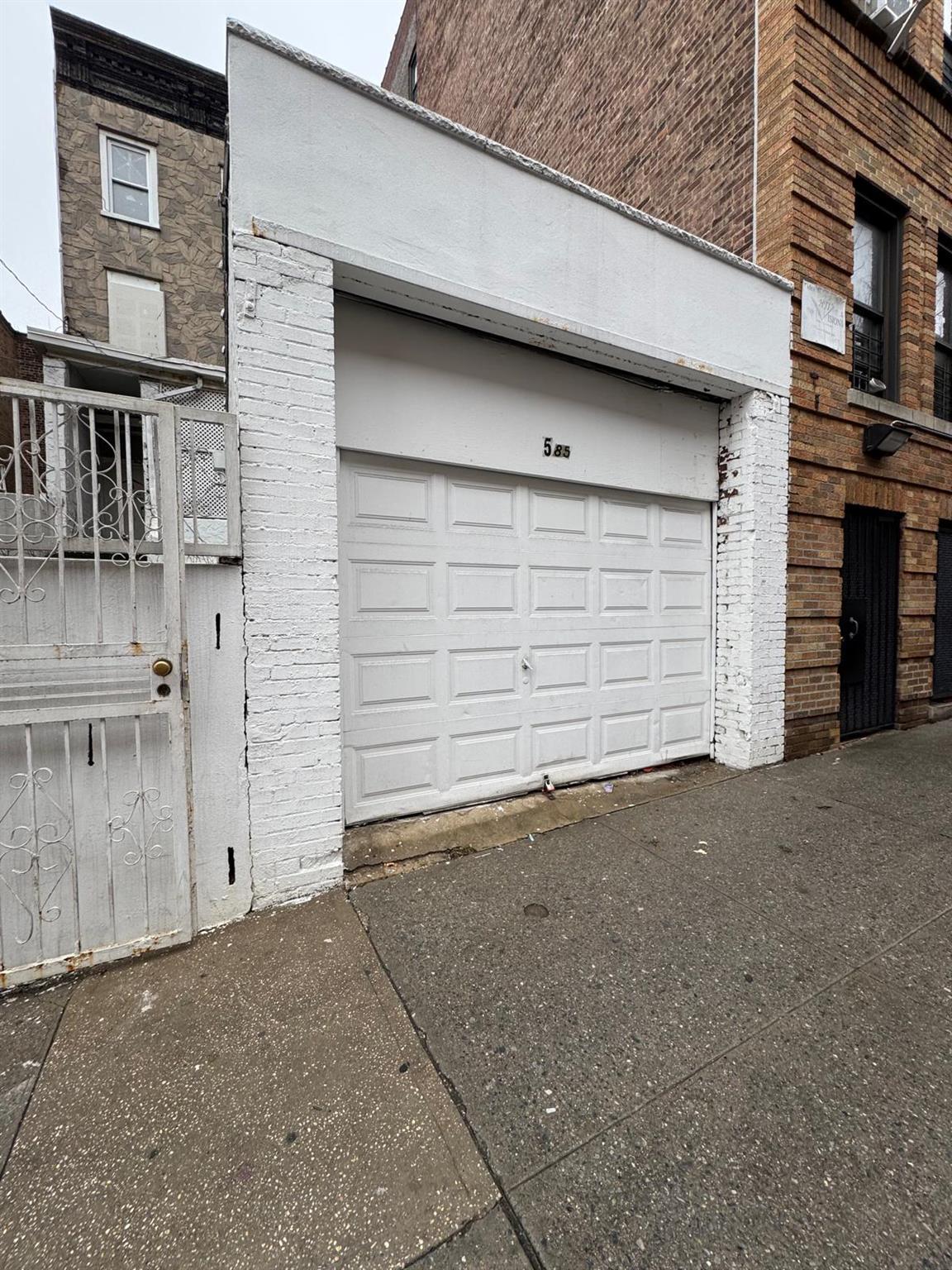 Single Family 167th  Bronx, NY 10456, MLS-848101-4