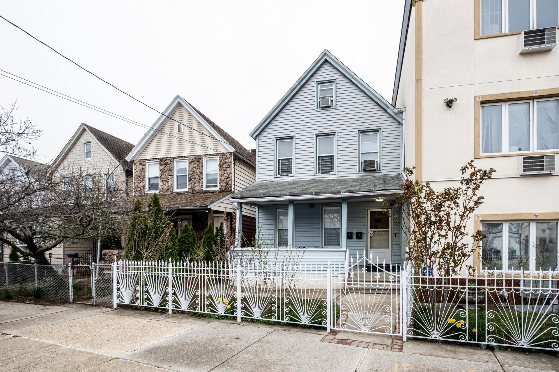 Single Family 95th  Queens, NY 11416, MLS-848157-3