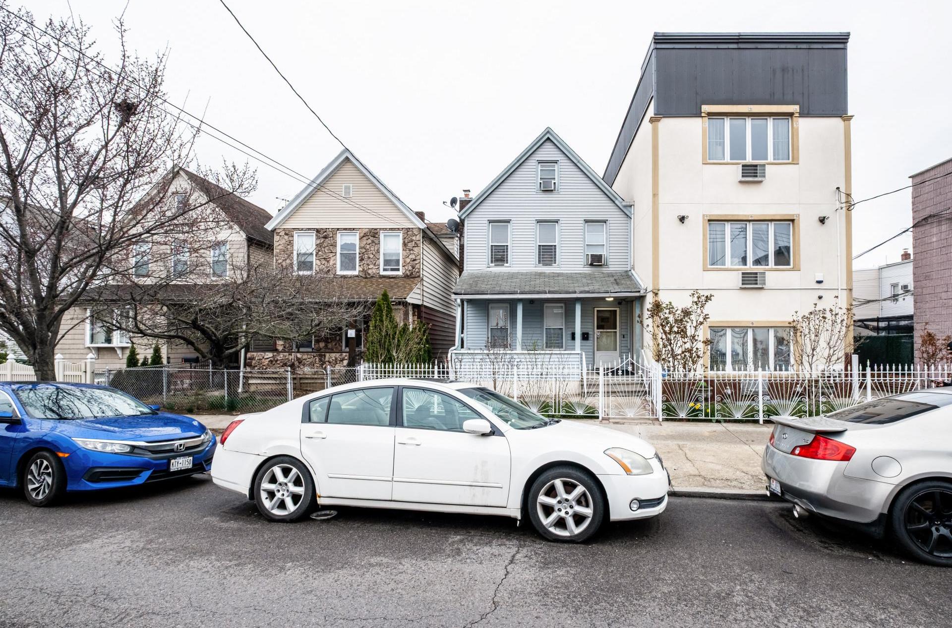 Single Family 95th  Queens, NY 11416, MLS-848157-4
