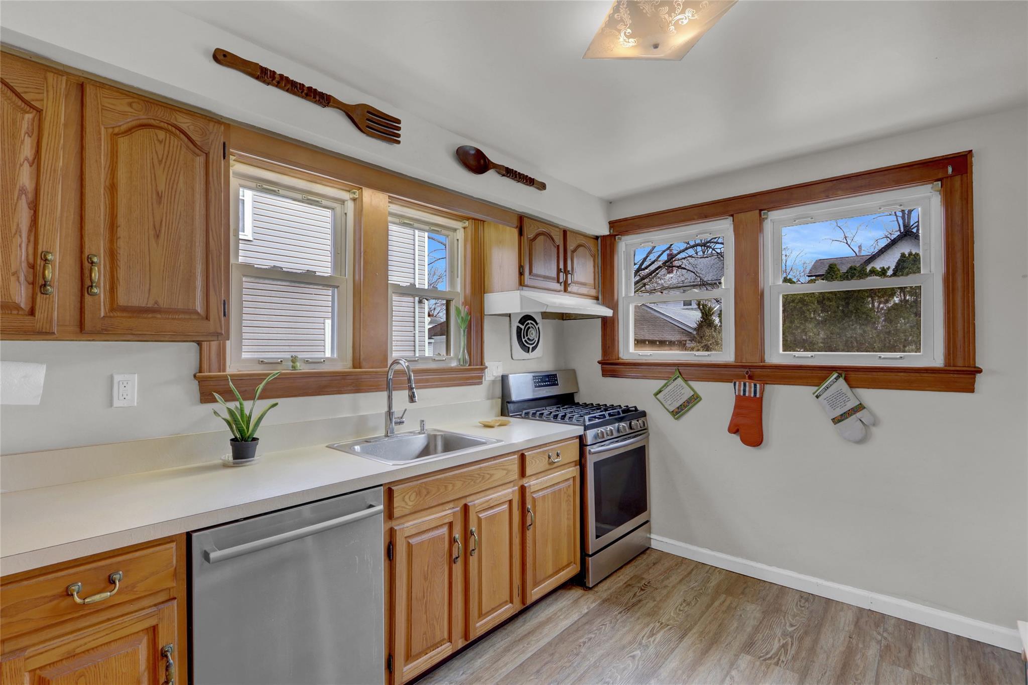 Single Family Gladiolus  Nassau County, NY 11001, MLS-848198-10