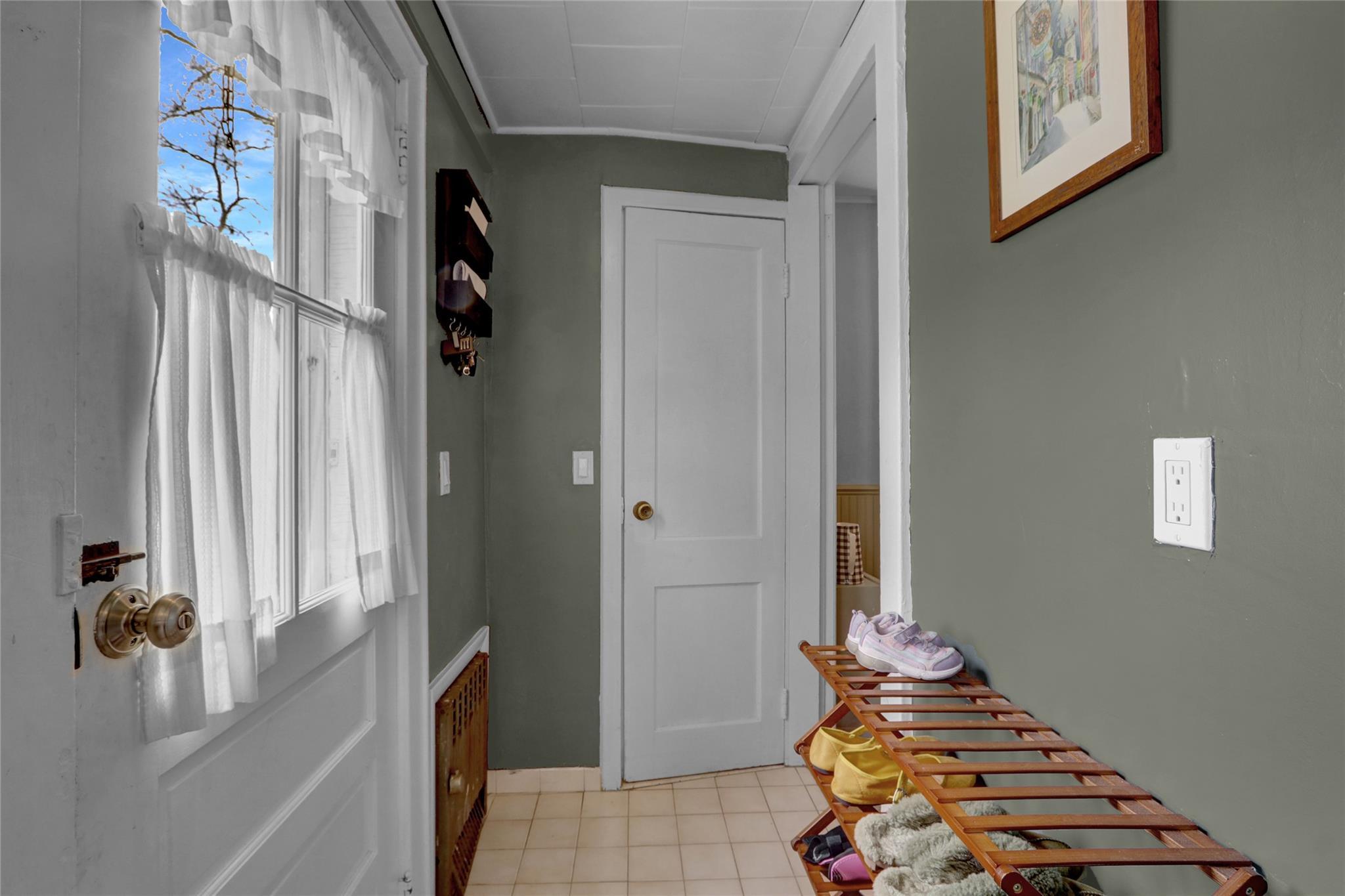 Single Family Gladiolus  Nassau County, NY 11001, MLS-848198-13
