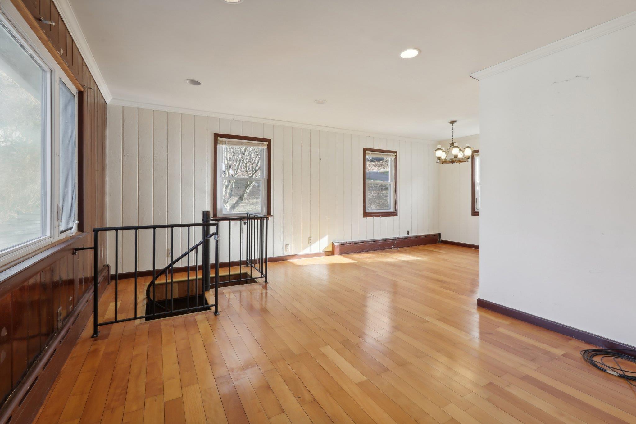 Single Family South  Westchester County, NY 10567, MLS-848205-8