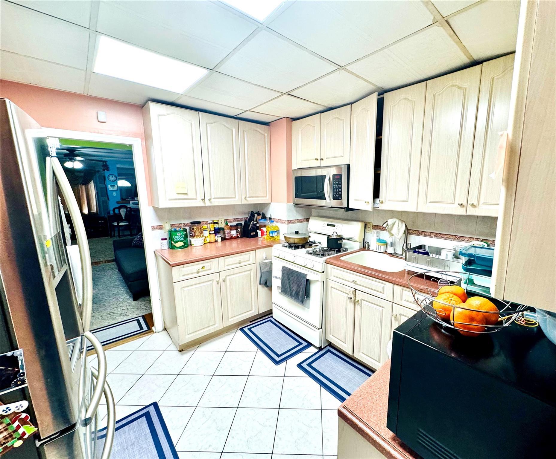Single Family 214th  Queens, NY 11427, MLS-848210-2