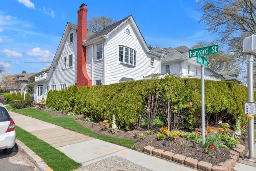 Single Family Tulip  Nassau County, NY 11001, MLS-848218-23