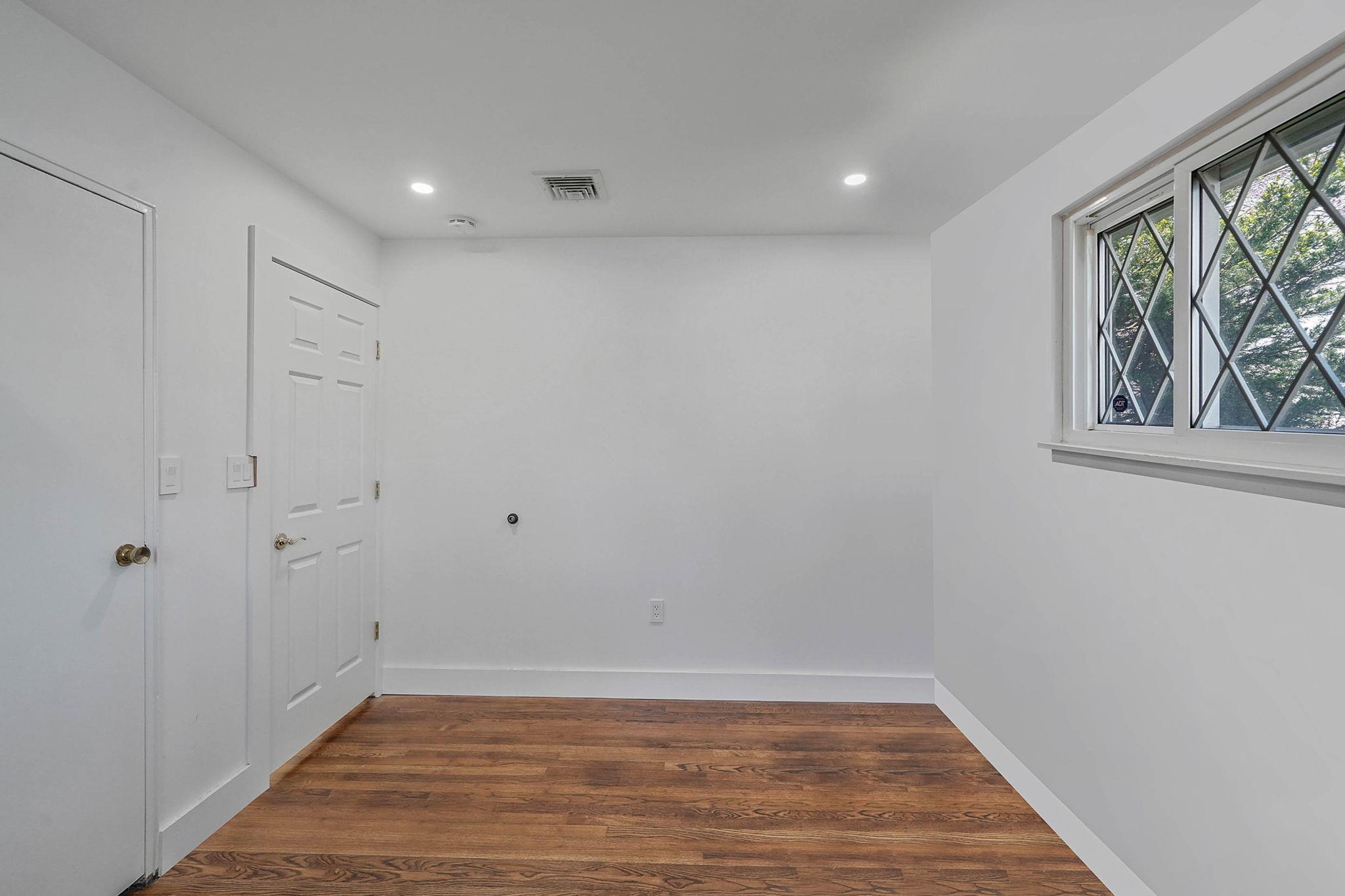 Single Family Windmill  Suffolk County, NY 11704, MLS-848234-13