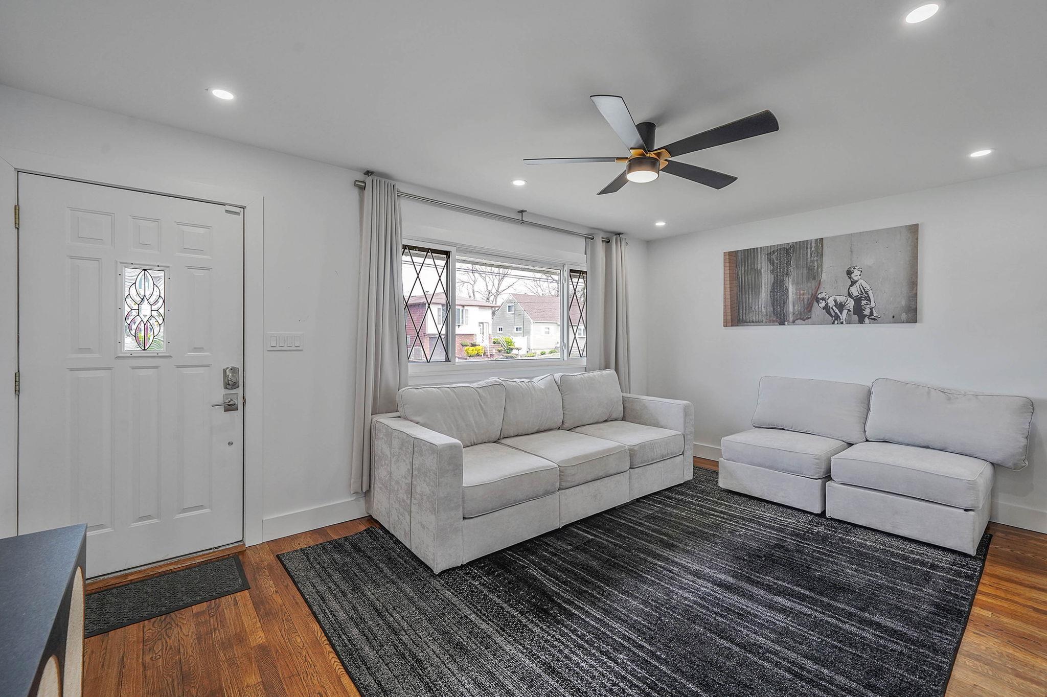 Single Family Windmill  Suffolk County, NY 11704, MLS-848234-5