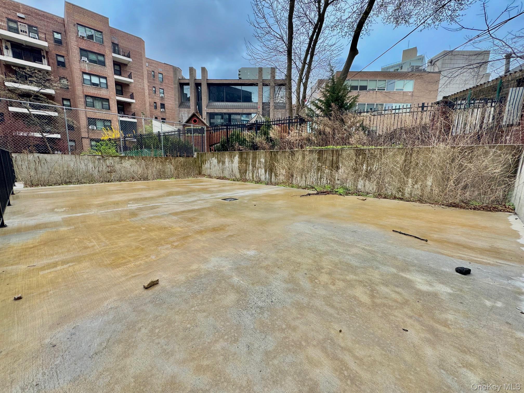 Commercial Sale Johnson  Bronx, NY 10463, MLS-848251-26