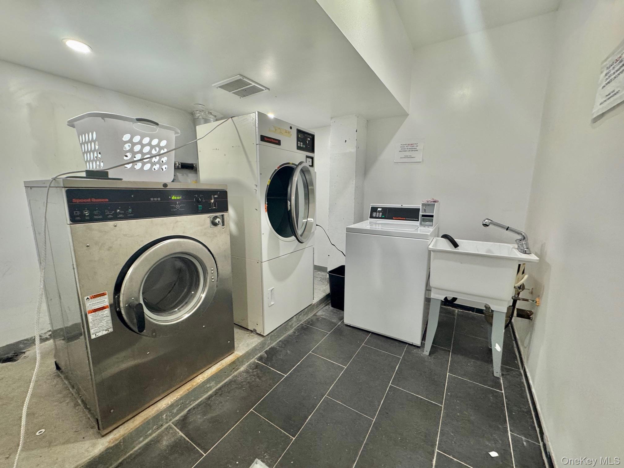 Commercial Sale Johnson  Bronx, NY 10463, MLS-848251-32