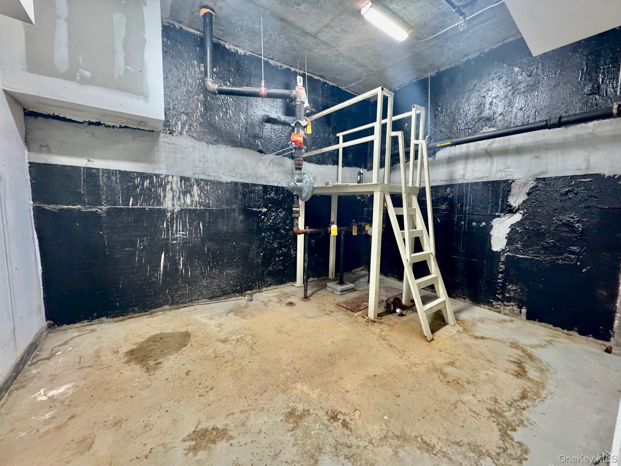 Commercial Sale Johnson  Bronx, NY 10463, MLS-848251-40