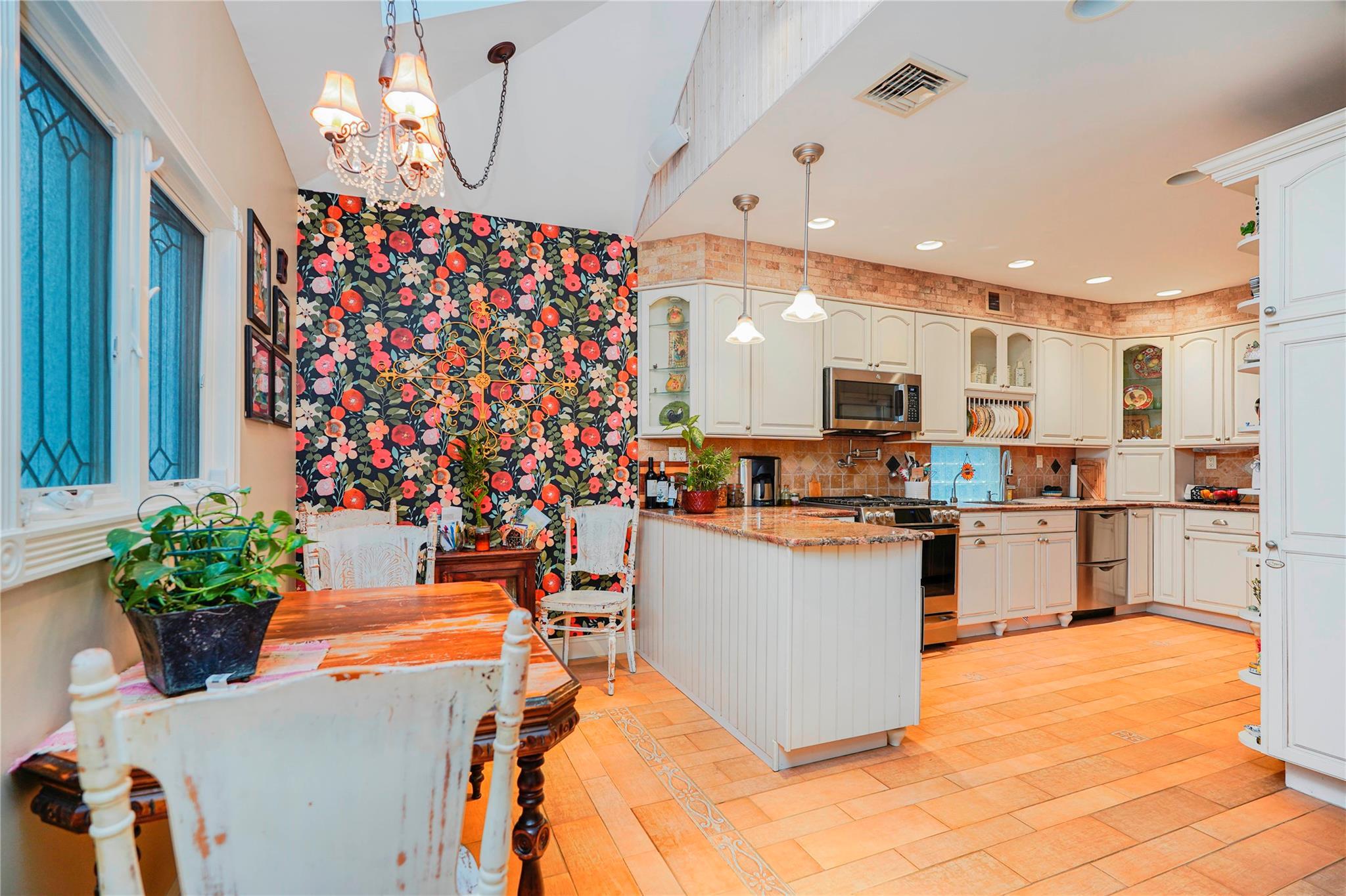 Single Family Lawrence  Staten Island, NY 10310, MLS-848265-10
