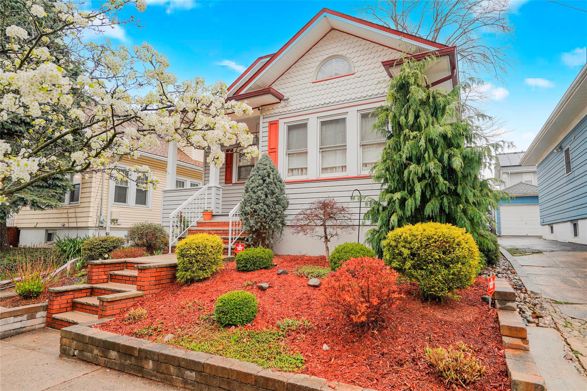 Single Family Lawrence  Staten Island, NY 10310, MLS-848265-2