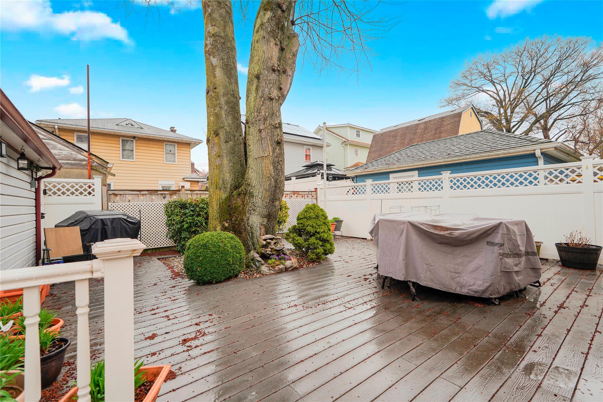 Single Family Lawrence  Staten Island, NY 10310, MLS-848265-40