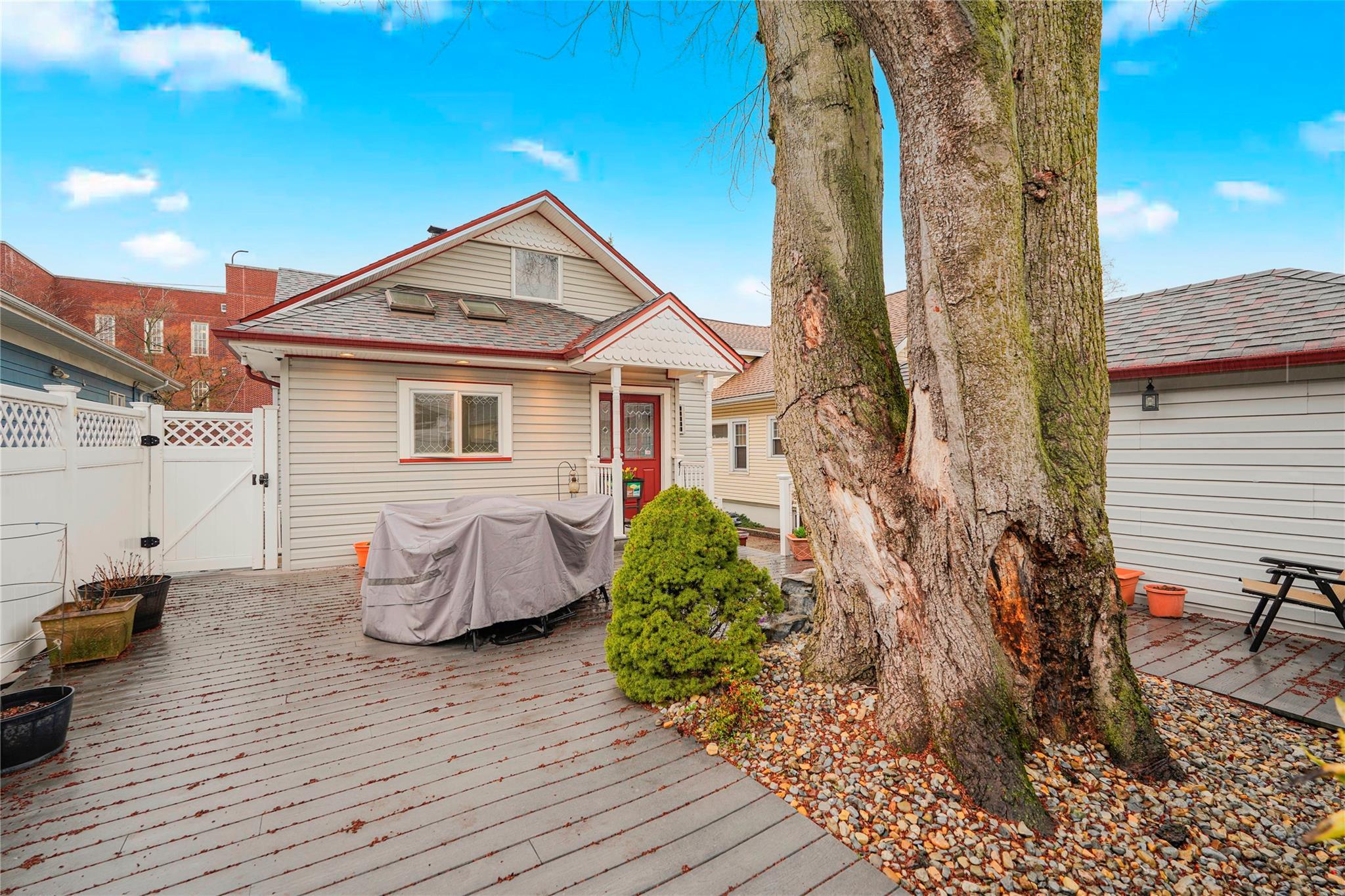 Single Family Lawrence  Staten Island, NY 10310, MLS-848265-42