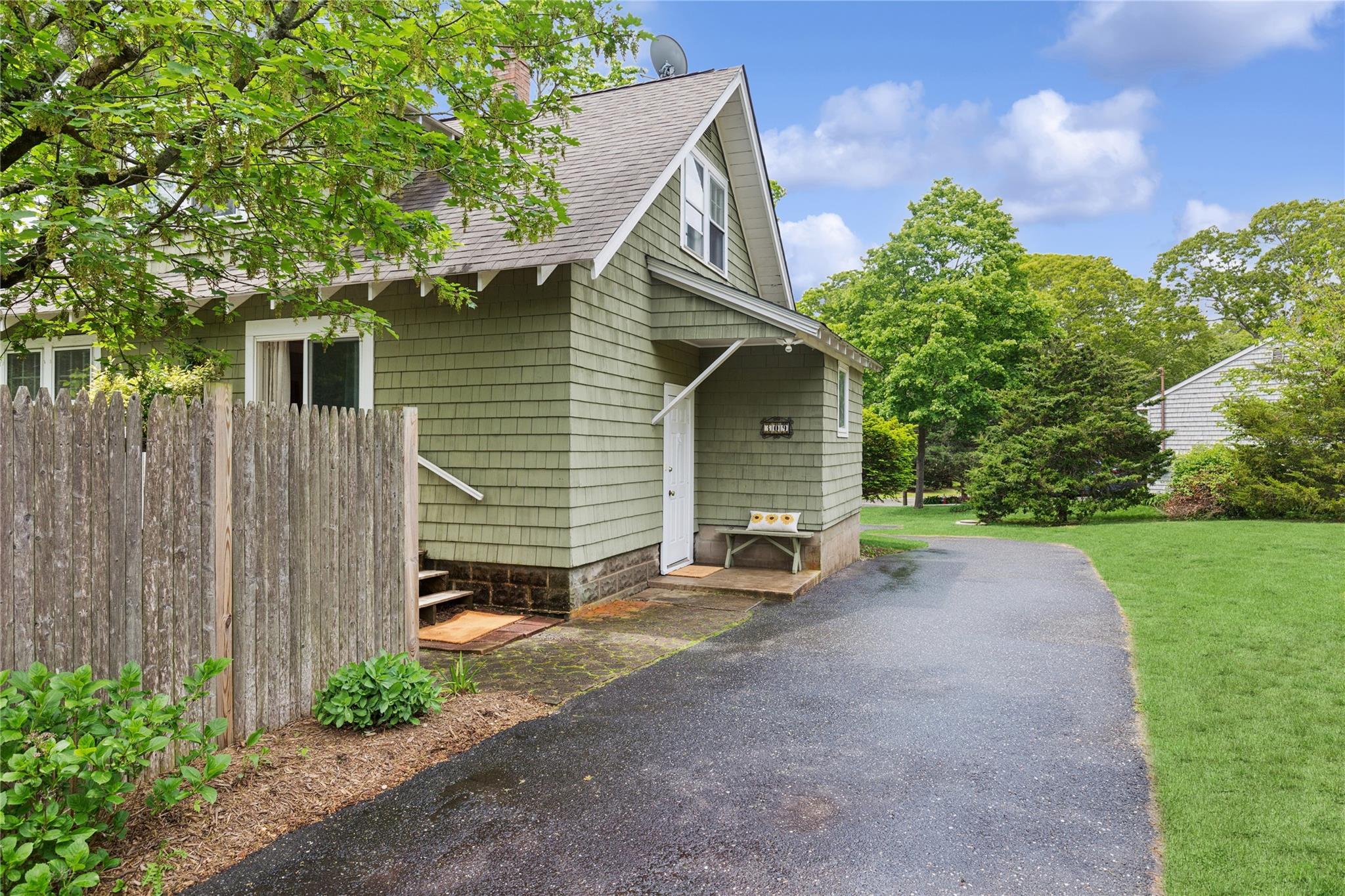 Single Family Church  Suffolk County, NY 11931, MLS-848267-32