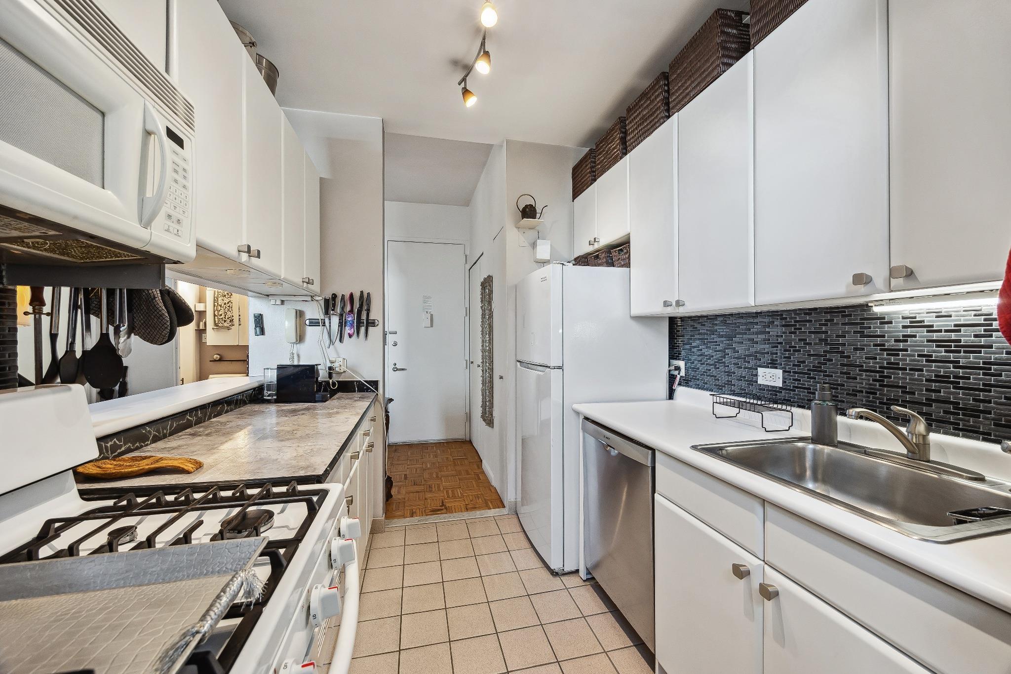 Condo John  Manhattan, NY 10038, MLS-848287-10