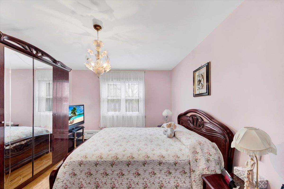 Single Family Seymour  Bronx, NY 10469, MLS-848370-18