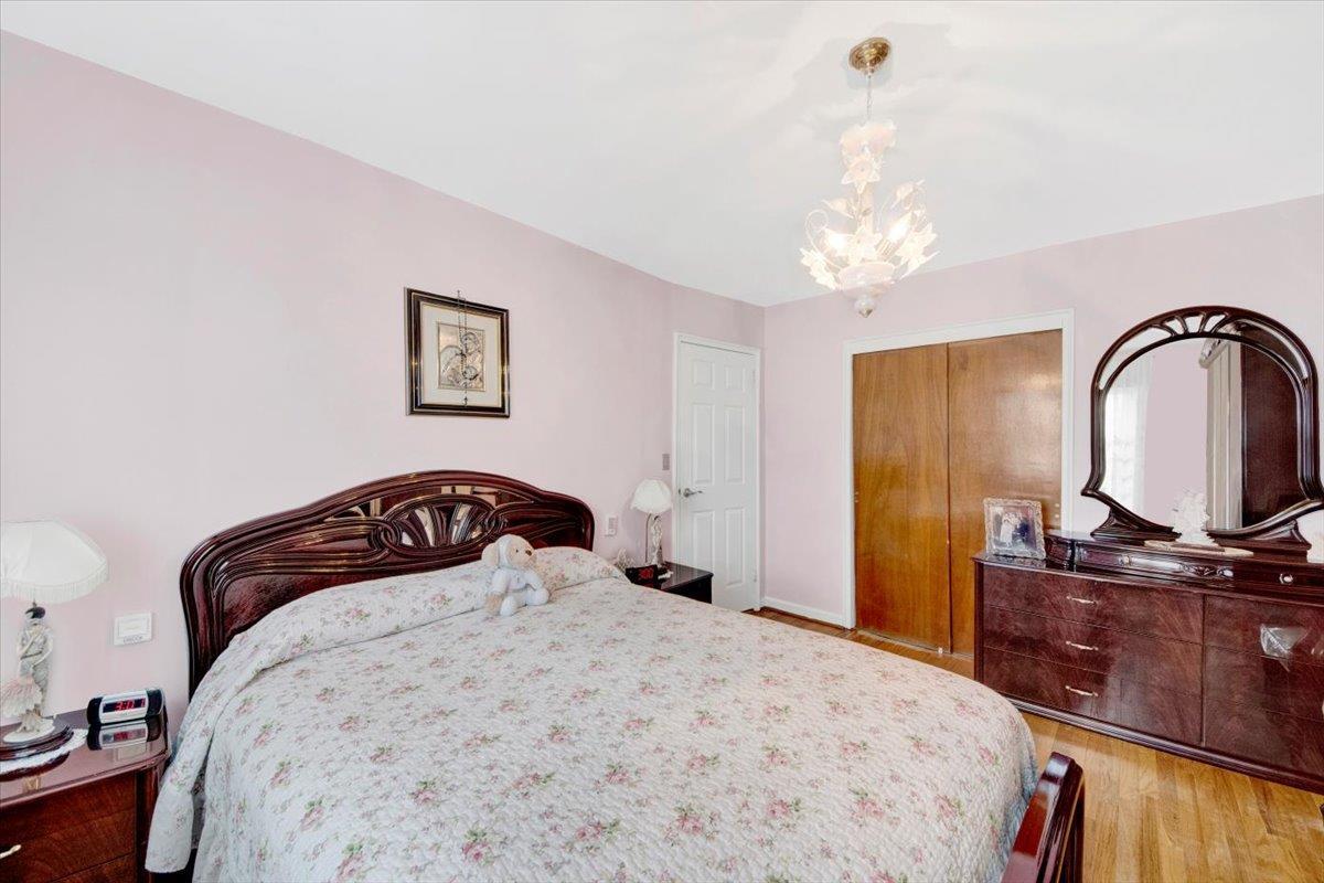 Single Family Seymour  Bronx, NY 10469, MLS-848370-19