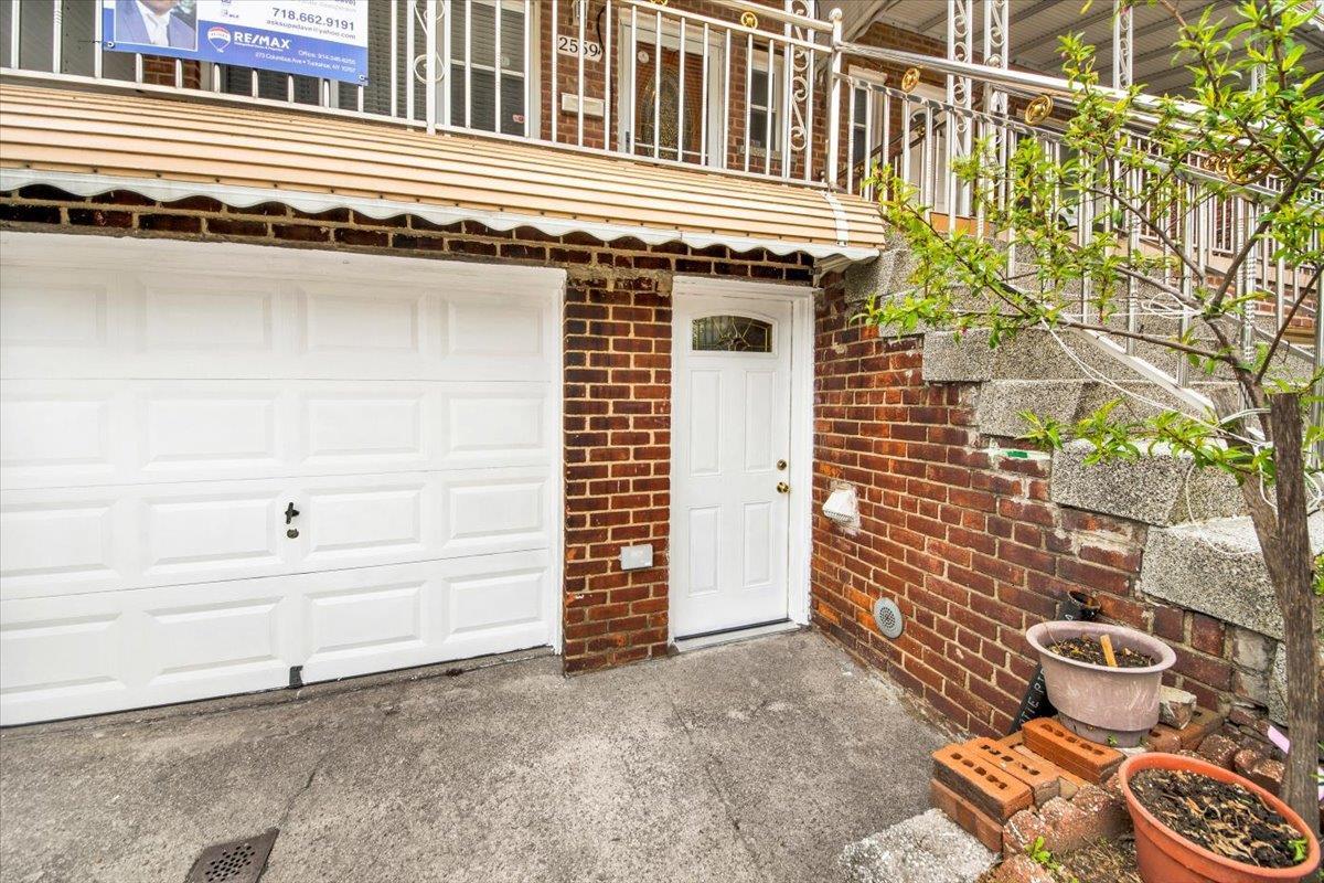 Single Family Seymour  Bronx, NY 10469, MLS-848370-21