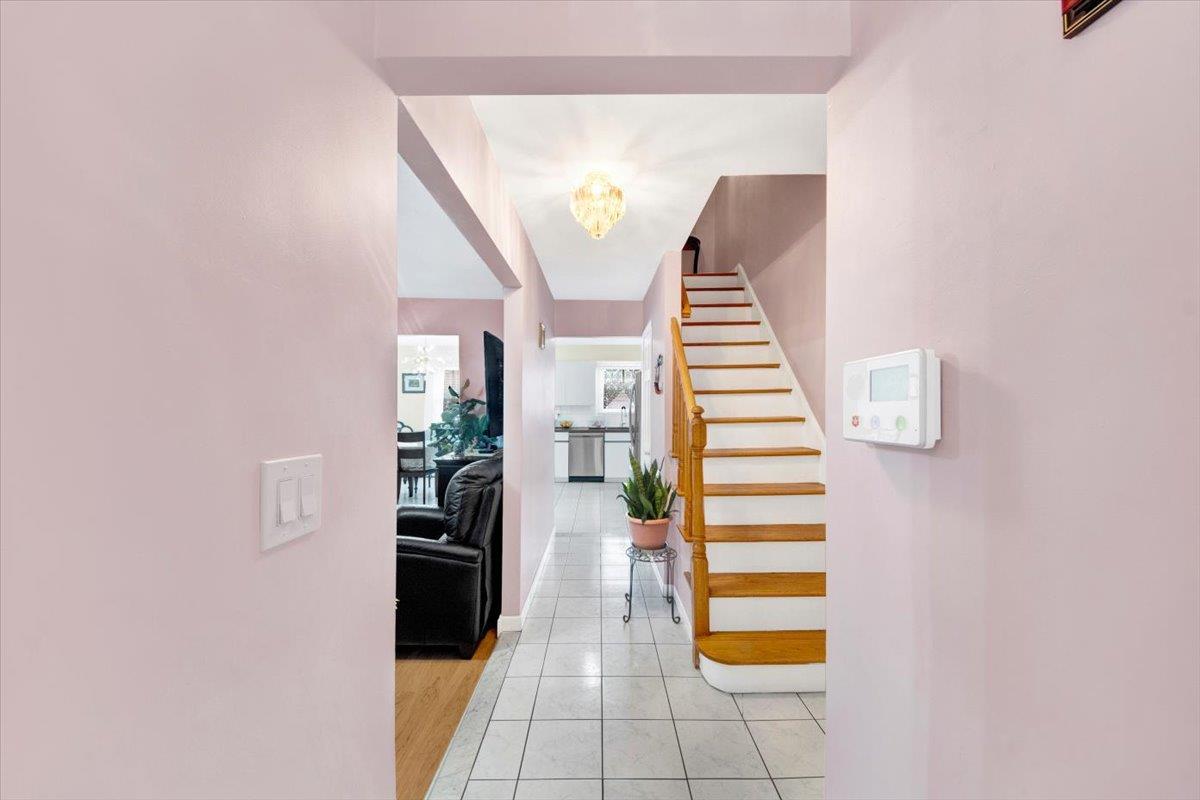 Single Family Seymour  Bronx, NY 10469, MLS-848370-3