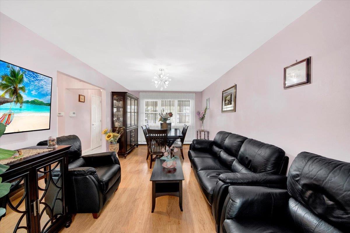Single Family Seymour  Bronx, NY 10469, MLS-848370-9