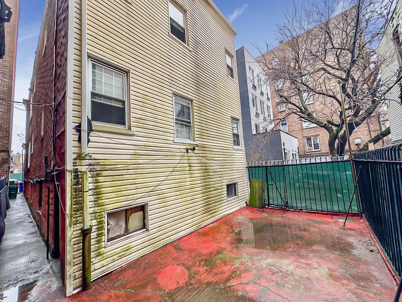 Single Family Prospect  Bronx, NY 10458, MLS-848382-21