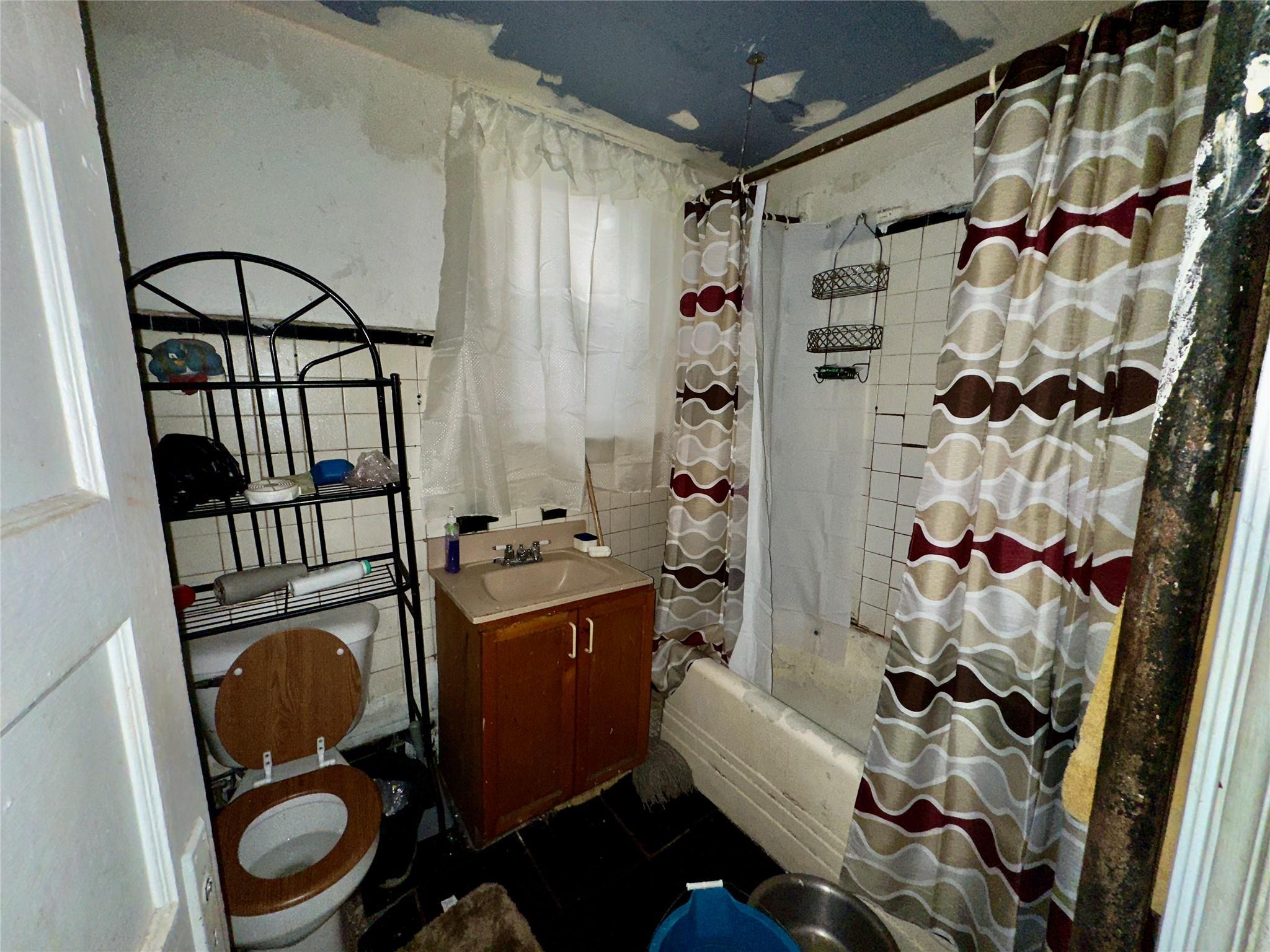 Single Family Prospect  Bronx, NY 10458, MLS-848382-8