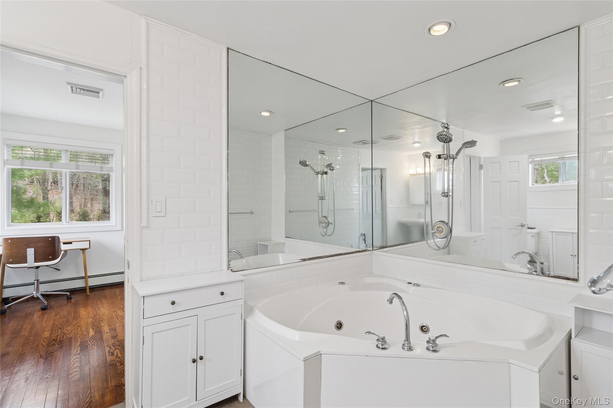 Single Family Ely Brook Suffolk County, NY 11937, MLS-848396-27