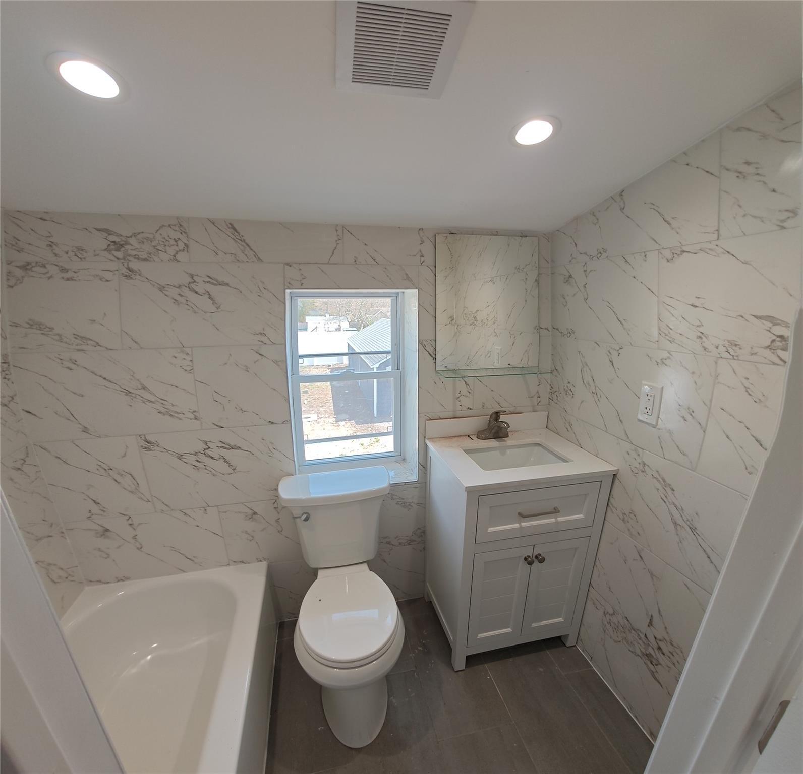 Single Family Pinetree  Suffolk County, NY 11967, MLS-848454-16
