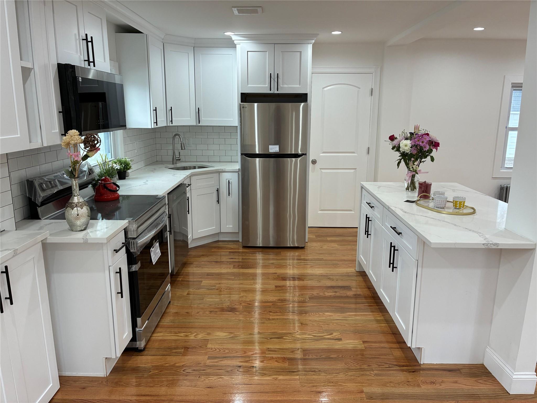 Single Family Pinetree  Suffolk County, NY 11967, MLS-848454-3