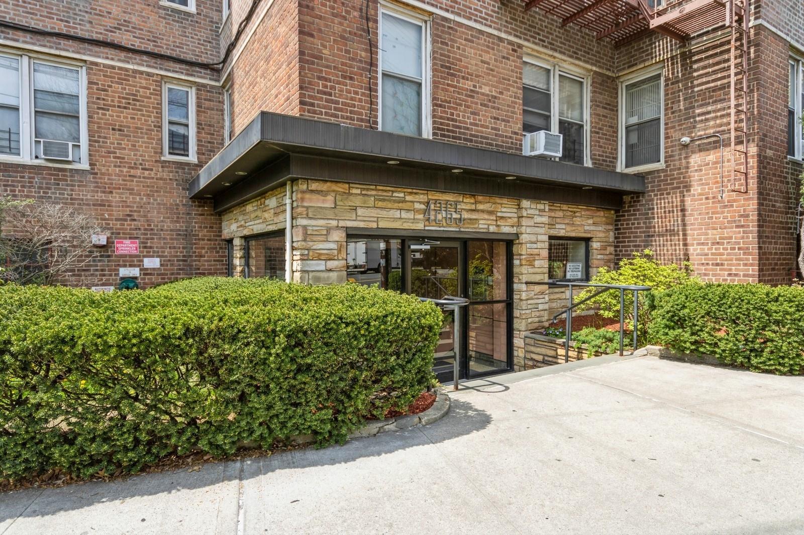 Coop Webster  Bronx, NY 10470, MLS-848490-28