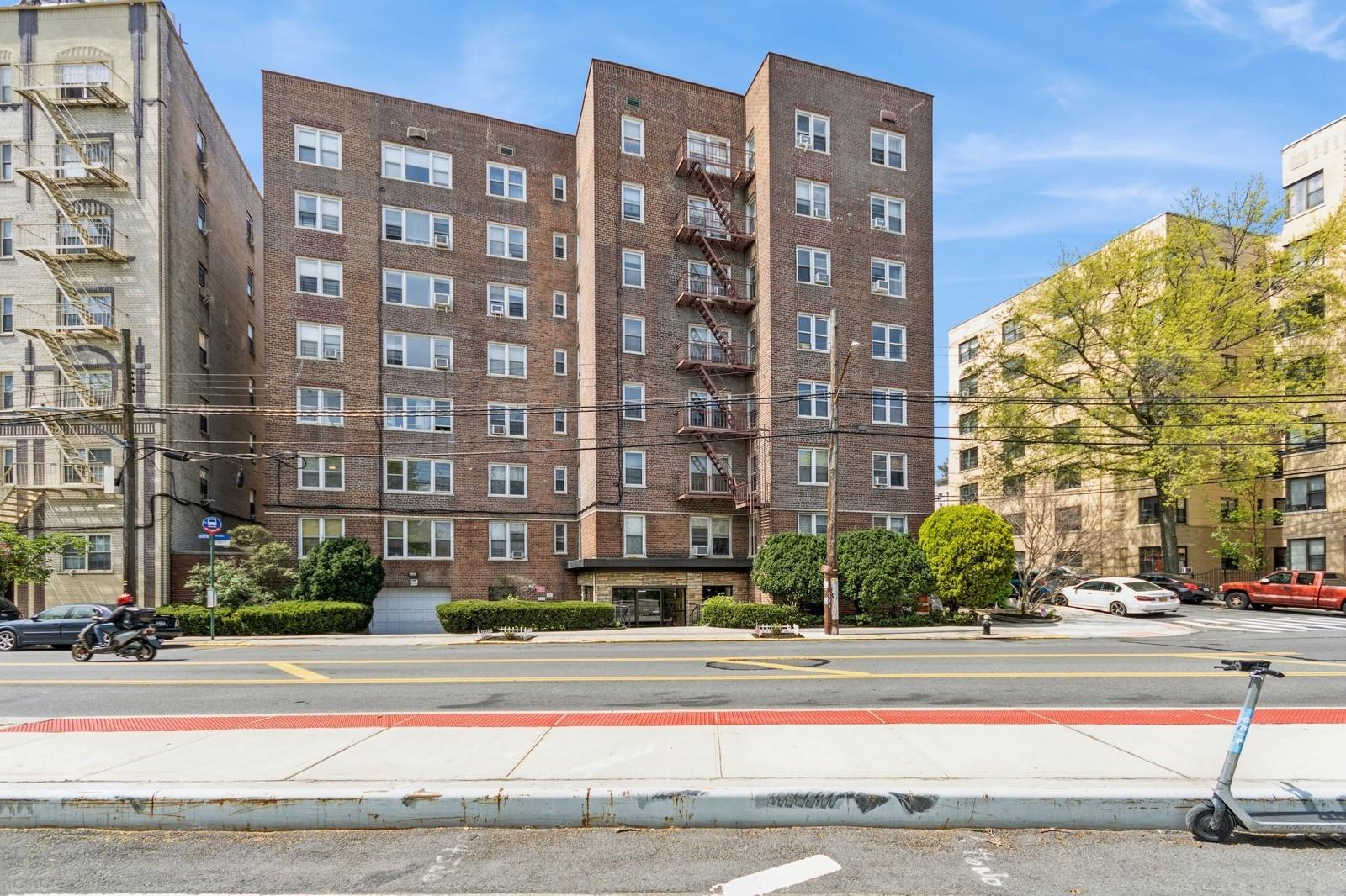 Coop Webster  Bronx, NY 10470, MLS-848490-29