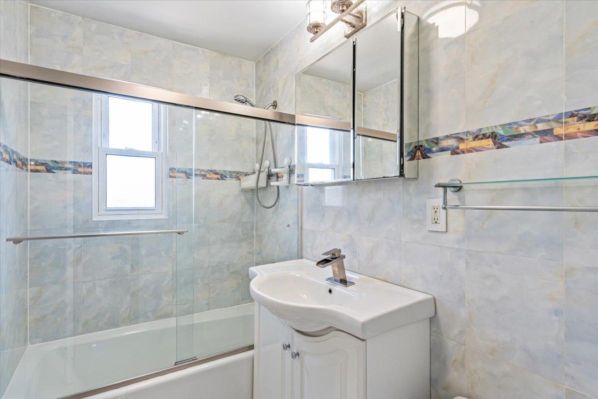 Single Family 212th  Queens, NY 11361, MLS-848512-18
