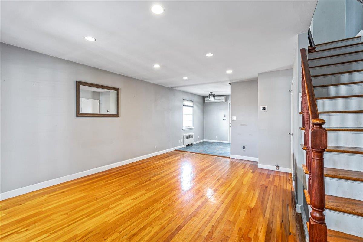 Single Family 212th  Queens, NY 11361, MLS-848512-5