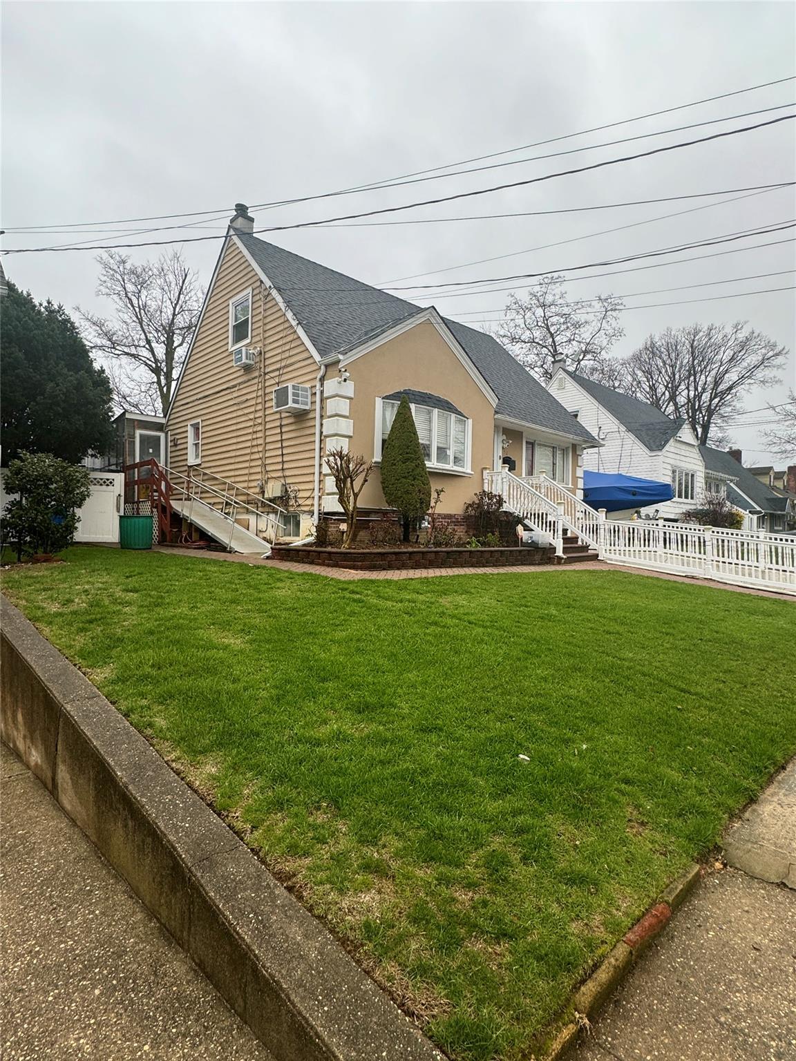 Single Family Saint Marks  Nassau County, NY 11520, MLS-848531-3