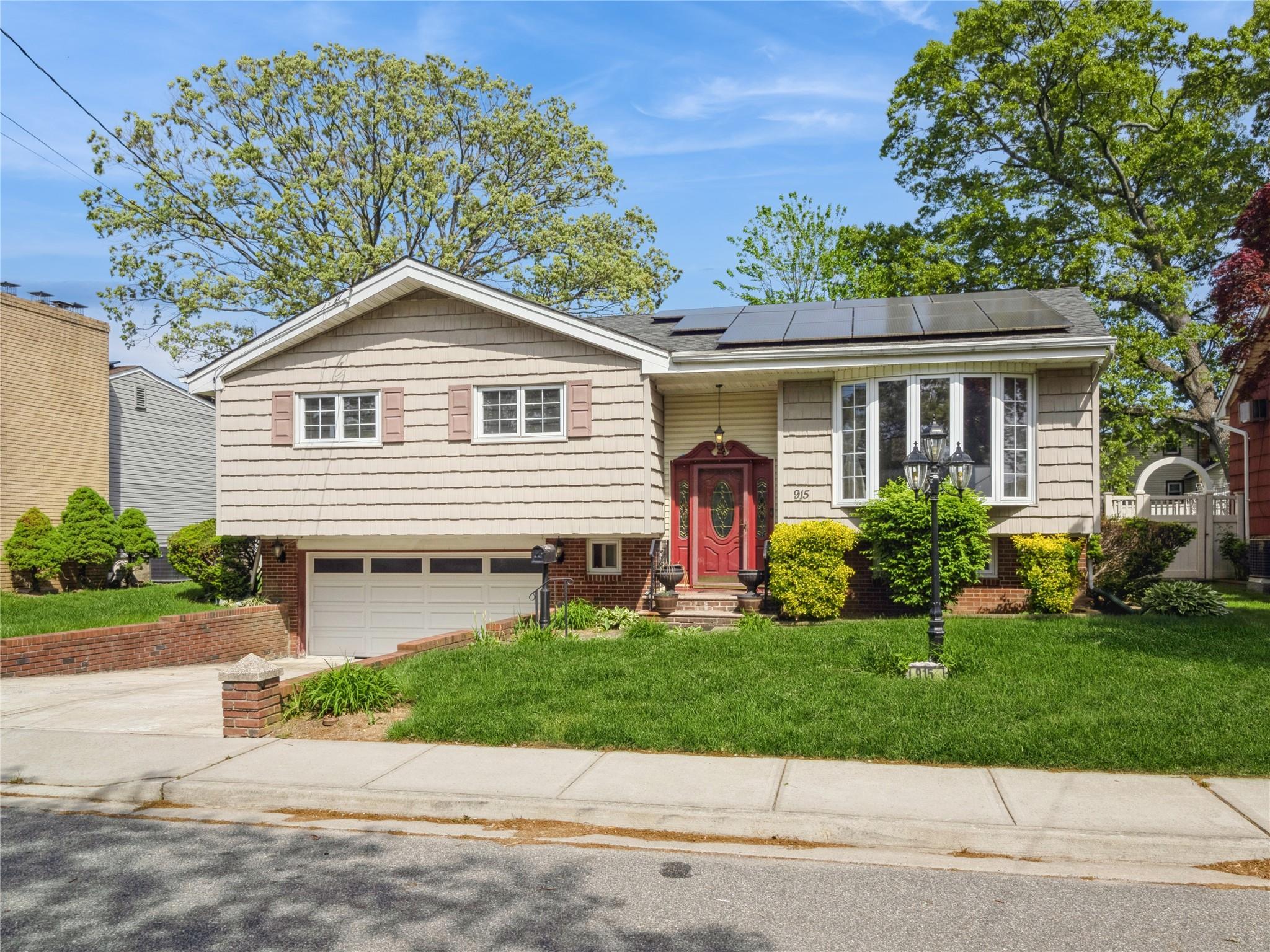 Single Family Derrick Adkins  Nassau County, NY 11552, MLS-848540-6