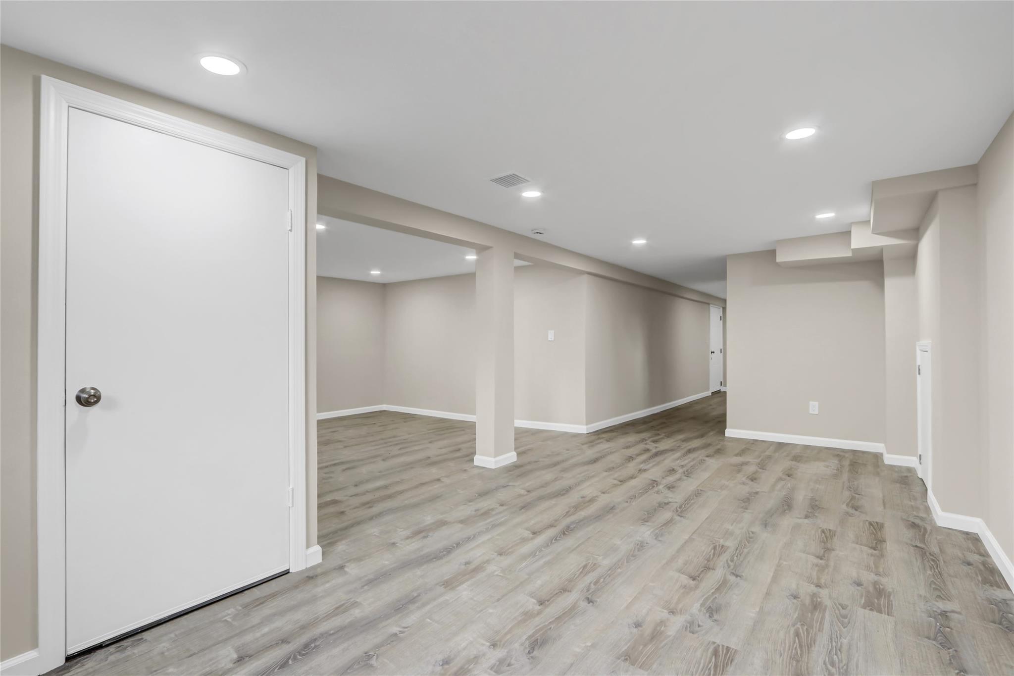 Single Family Little Whaleneck  Nassau County, NY 11566, MLS-848554-17