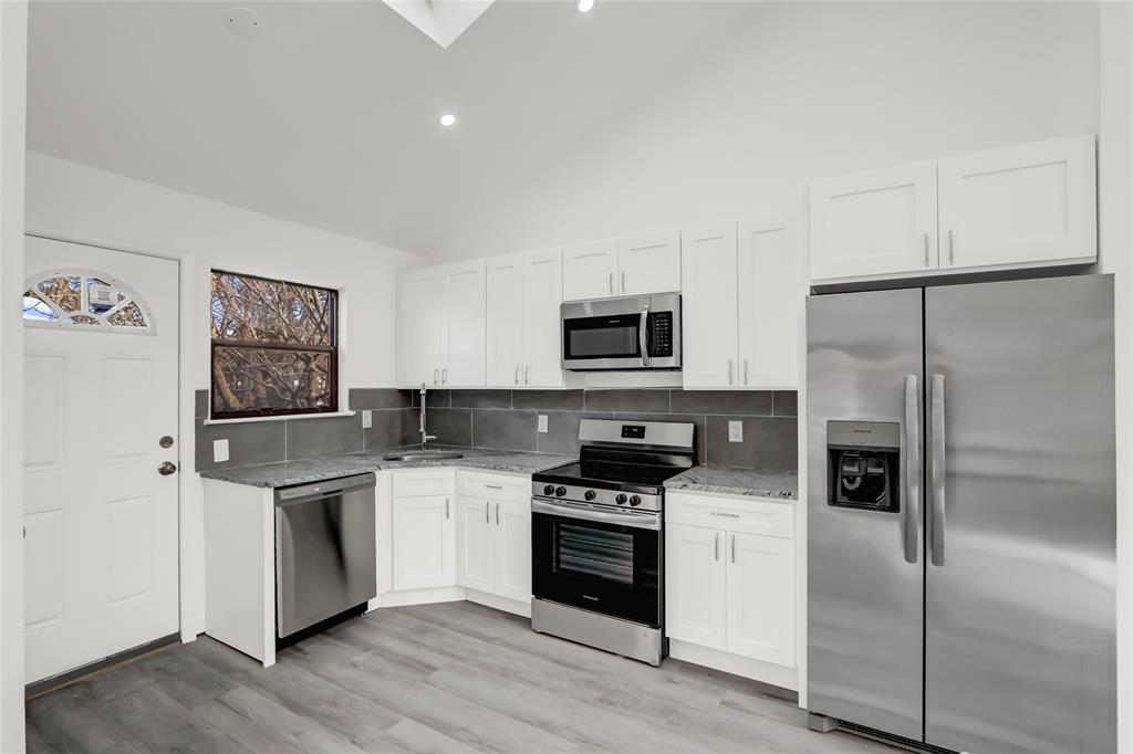 Single Family Birch Hollow  Suffolk County, NY 11967, MLS-848555-3