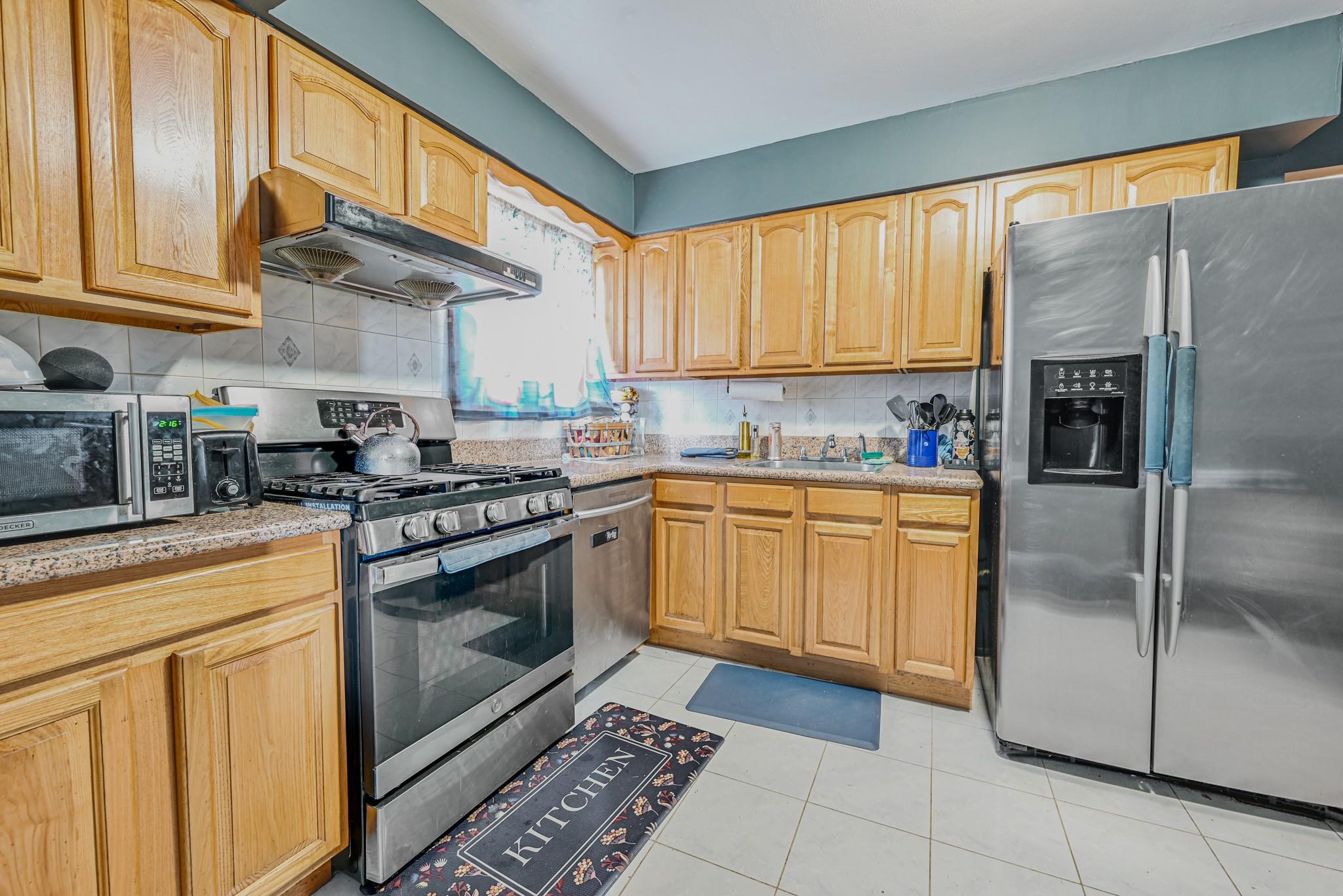 Single Family Arlington  Nassau County, NY 11580, MLS-848563-10