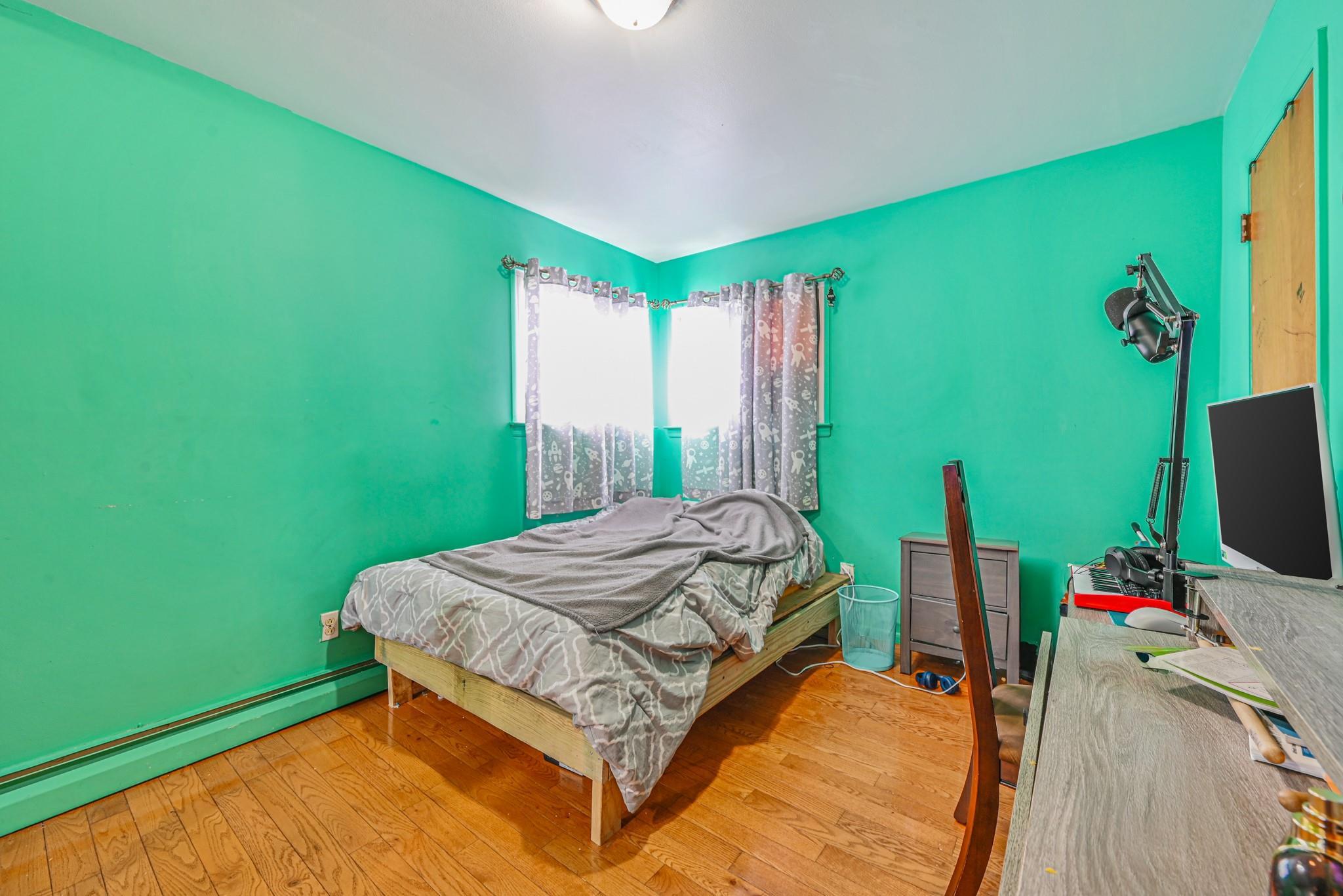 Single Family Arlington  Nassau County, NY 11580, MLS-848563-12