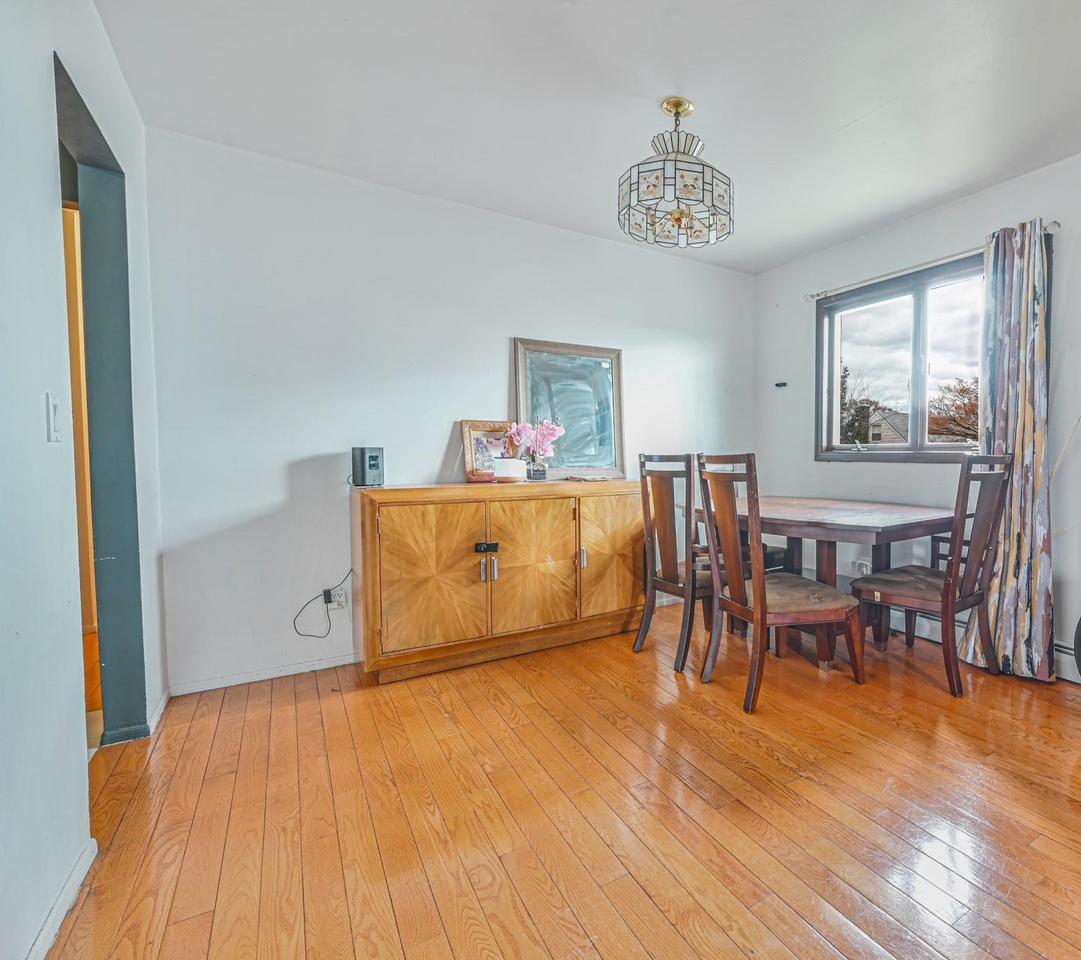 Single Family Arlington  Nassau County, NY 11580, MLS-848563-7