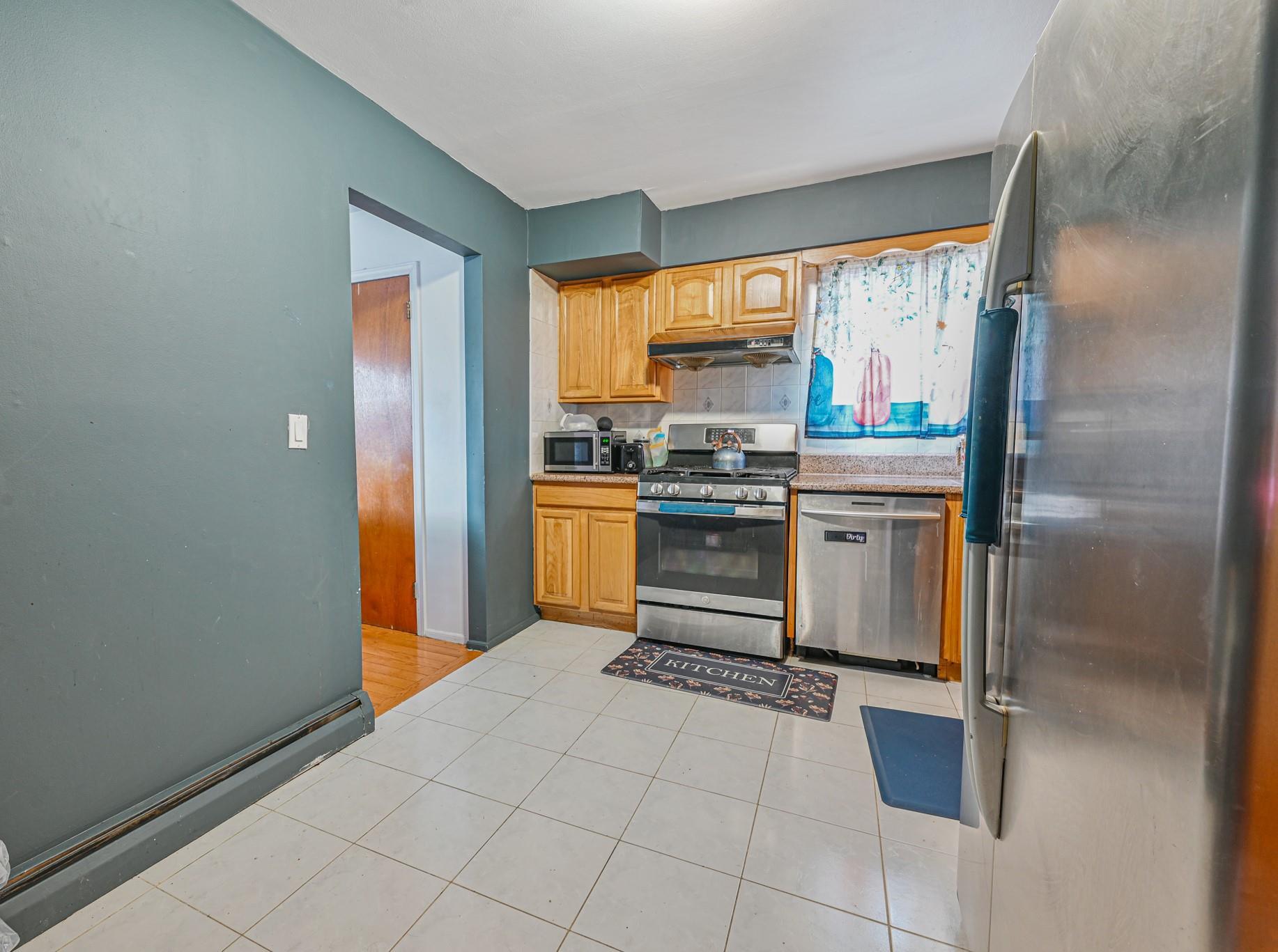 Single Family Arlington  Nassau County, NY 11580, MLS-848563-9