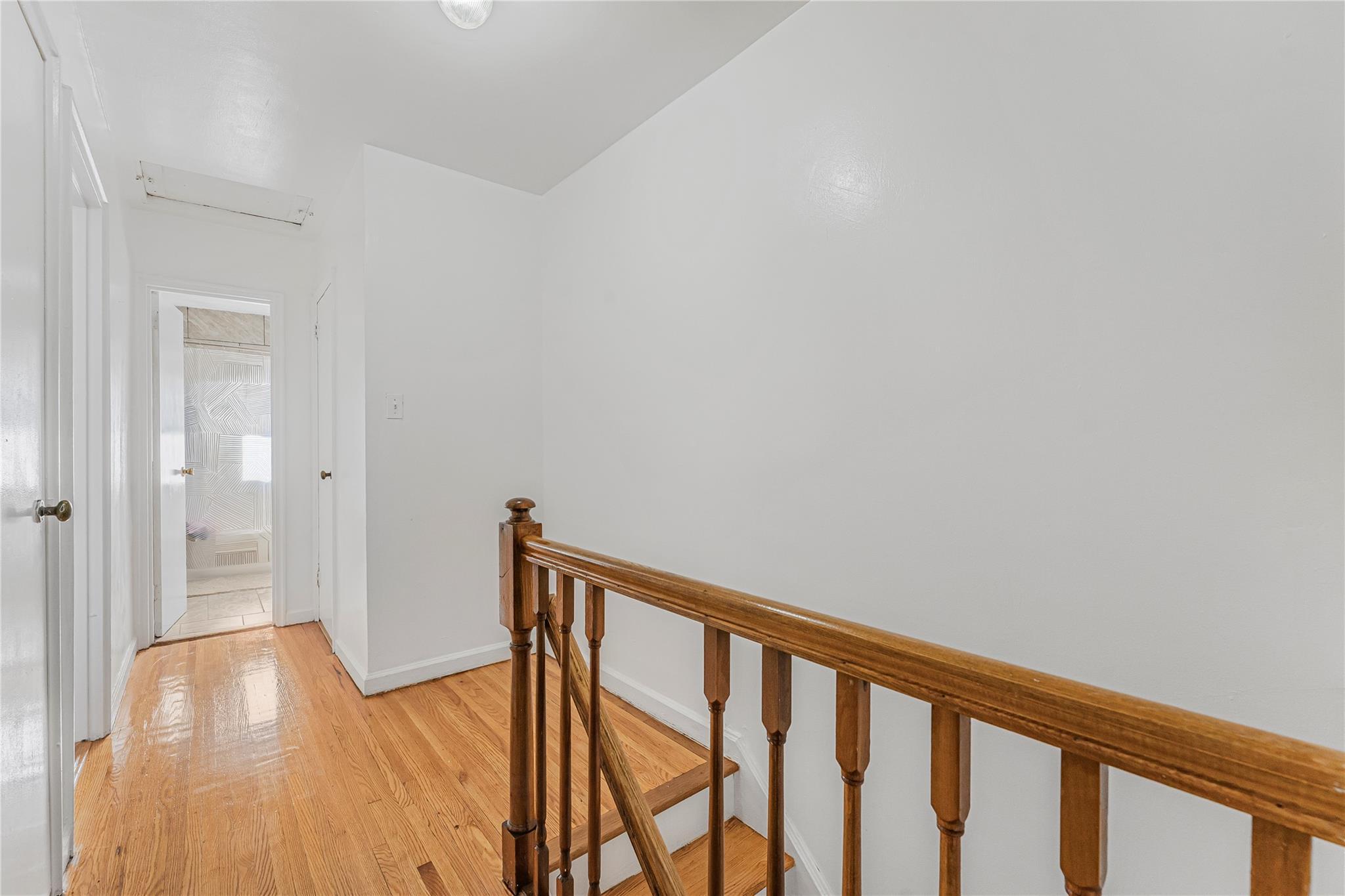 Single Family 216th  Bronx, NY 10469, MLS-848600-9