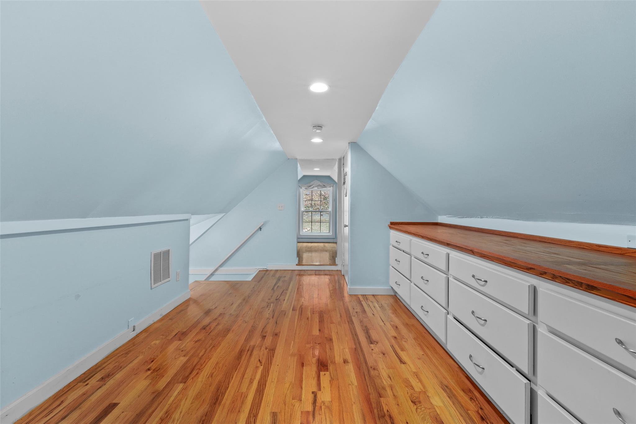 Single Family Dante  Westchester County, NY 10707, MLS-848611-24