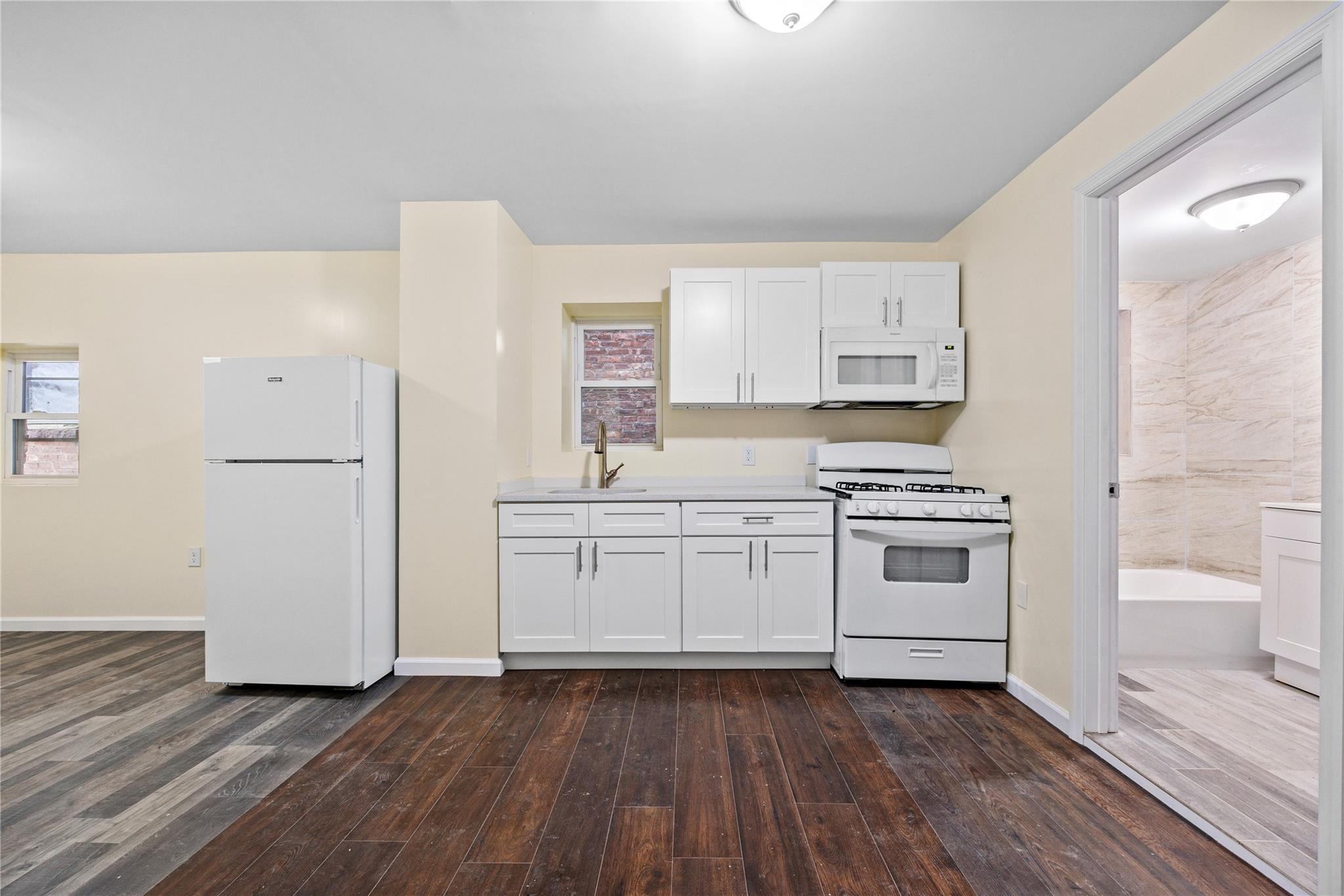 Single Family Van Cortlandt Park  Westchester County, NY 10705, MLS-848630-22