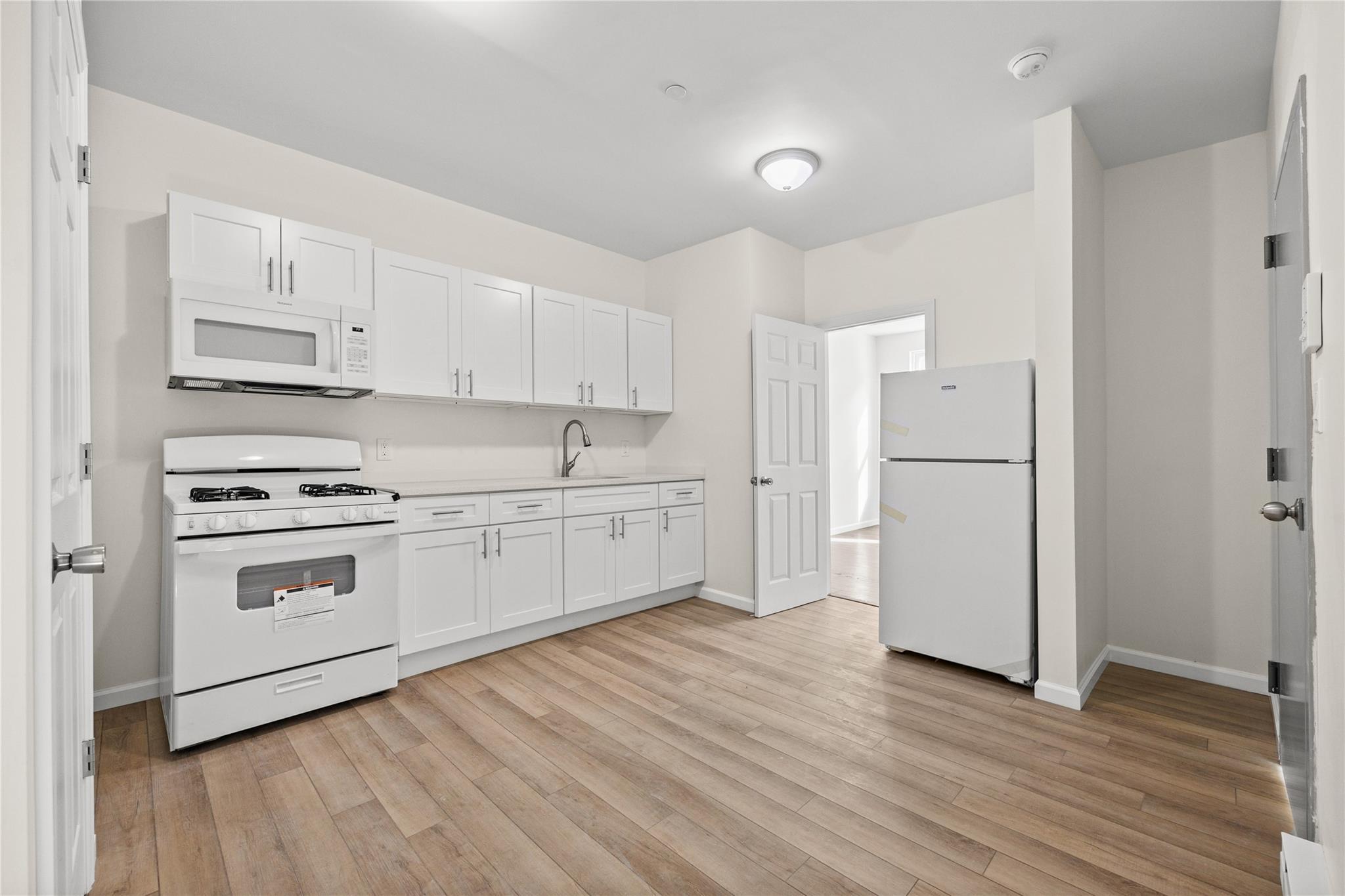 Single Family Van Cortlandt Park  Westchester County, NY 10705, MLS-848630-3