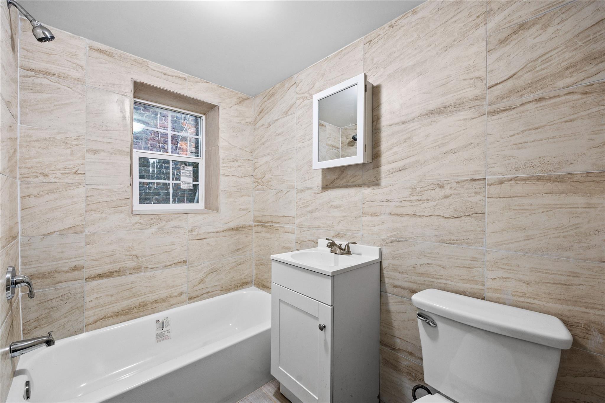 Single Family Van Cortlandt Park  Westchester County, NY 10705, MLS-848630-34