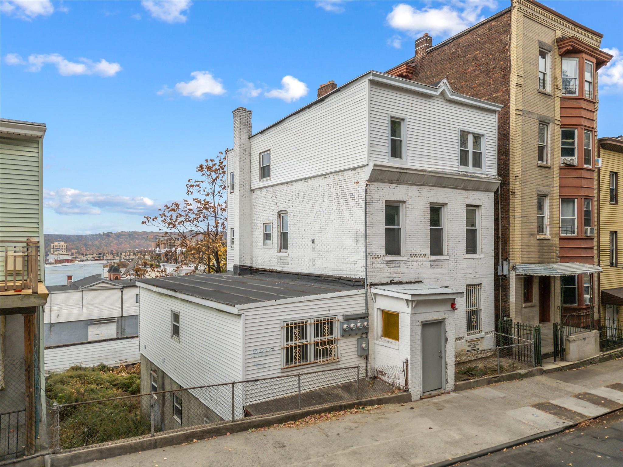 Single Family Van Cortlandt Park  Westchester County, NY 10705, MLS-848630-36