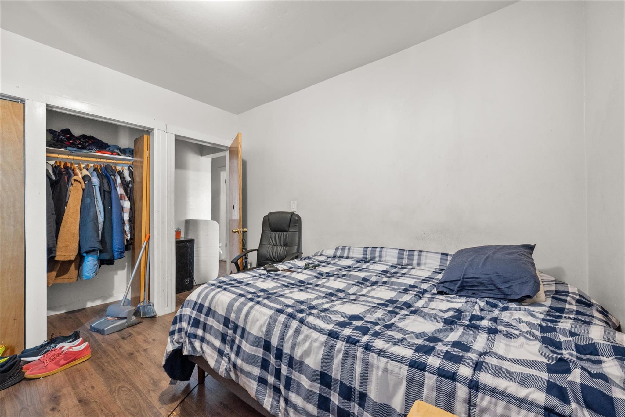 Single Family Harrington  Bronx, NY 10461, MLS-848641-17