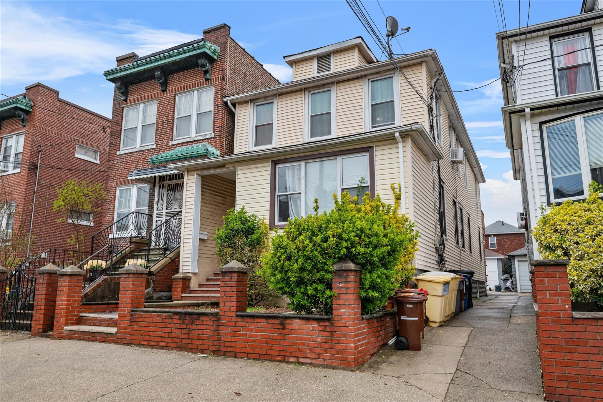 Single Family Harrington  Bronx, NY 10461, MLS-848641-2